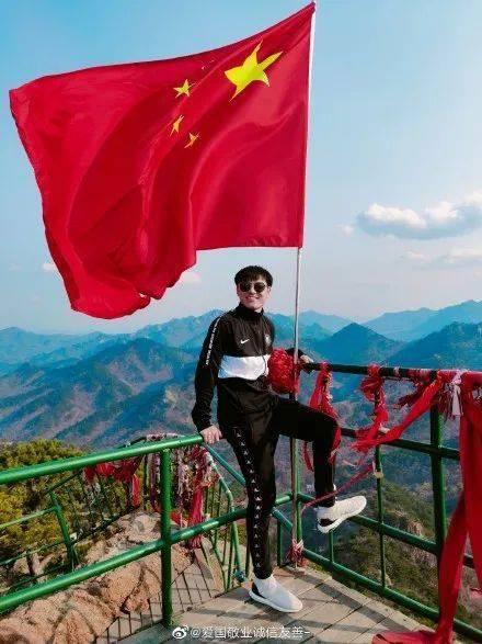 消除彩色点